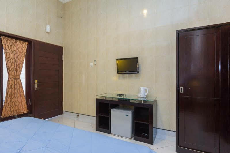 Reddoorz @ Kedonganan Jimbaran Hotel Luaran gambar